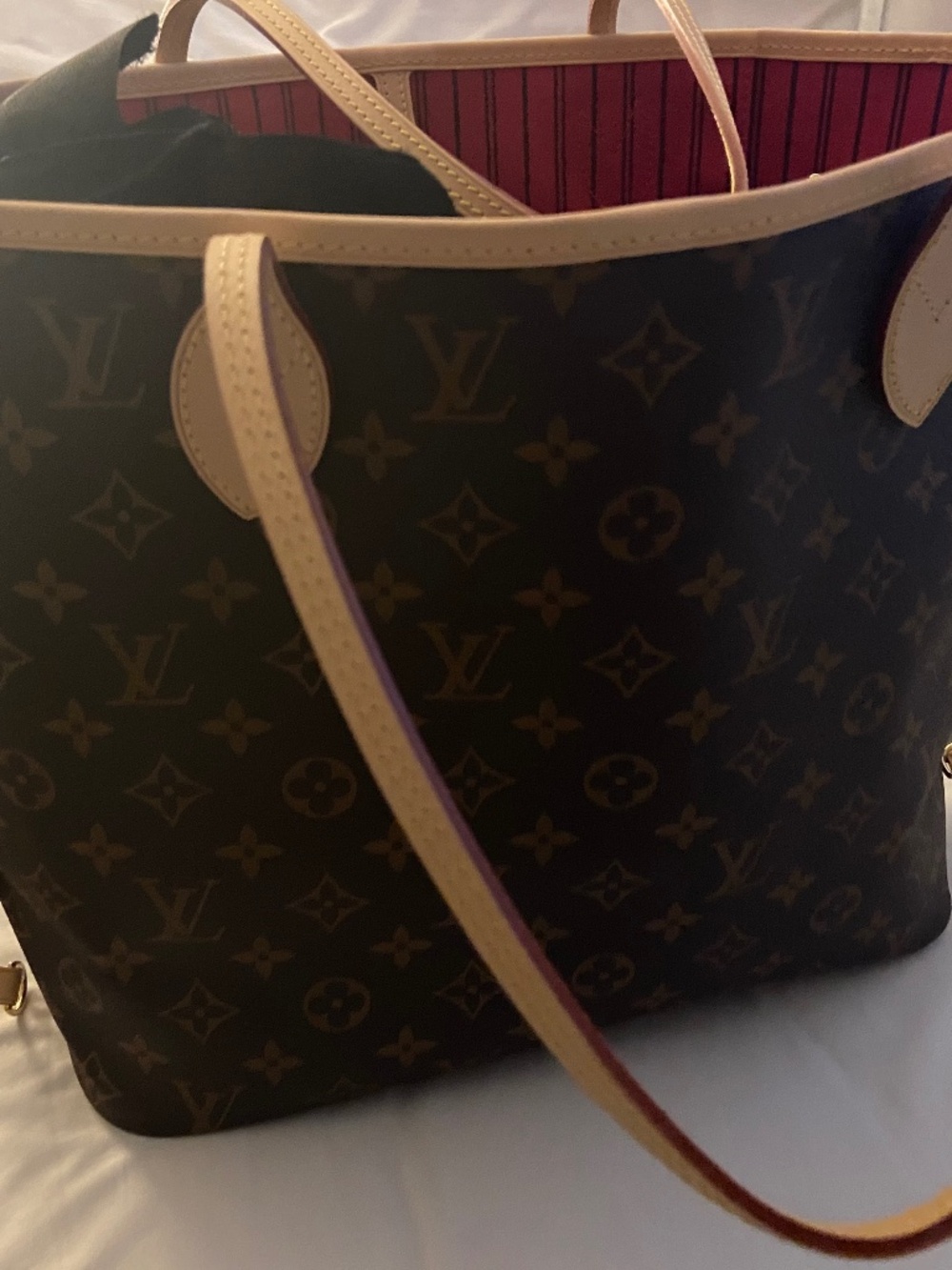 Louis Vuitton Neverfull MM tote bag